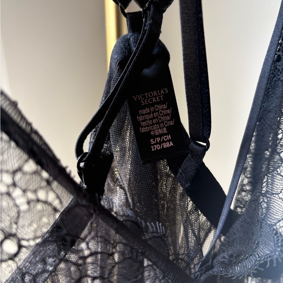Victoria’s Secret Lingerie Top - Picture 3 of 4